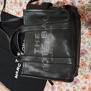 Marc Jacobs The Tote Bag Black Leather medium